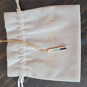 Vince Camuto hombre blue necklace